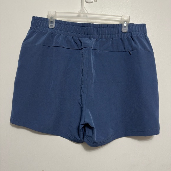 32 Degrees Women's Navy Athletic Shorts - Picture 2 of 4